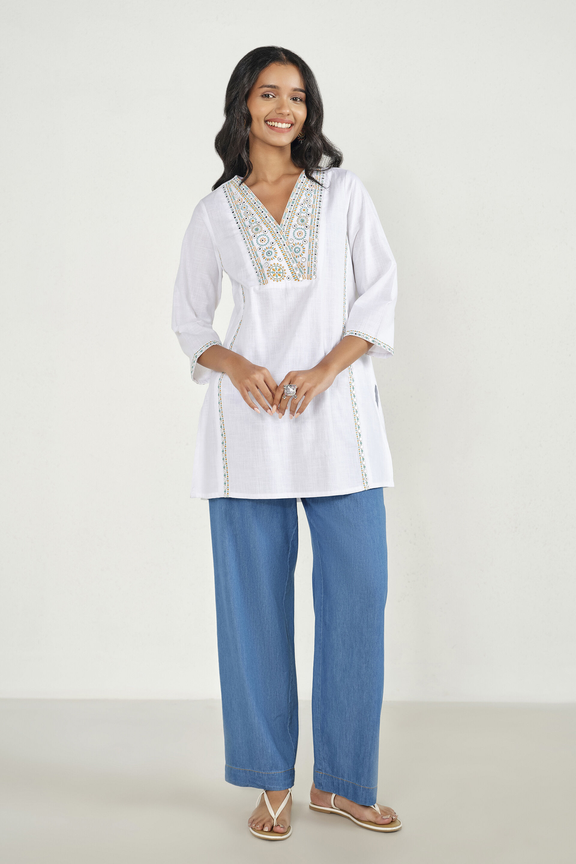Asmi Embroidered White Tunic, White, image 3